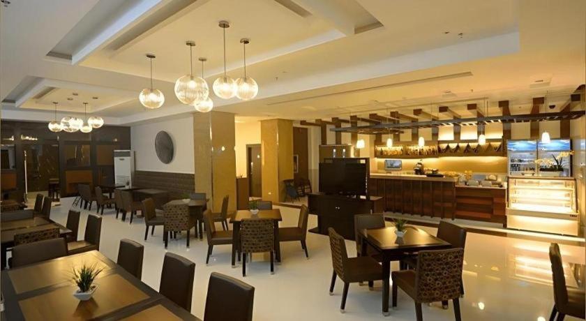Diversion 21 Hotel Iloilo City Exterior foto